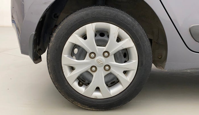2014 Hyundai Grand i10 SPORTZ AT 1.2 KAPPA VTVT, Petrol, Automatic, 36,124 km, Right Rear Wheel