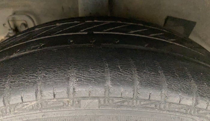 2014 Hyundai Grand i10 SPORTZ AT 1.2 KAPPA VTVT, Petrol, Automatic, 36,124 km, Right Rear Tyre Tread