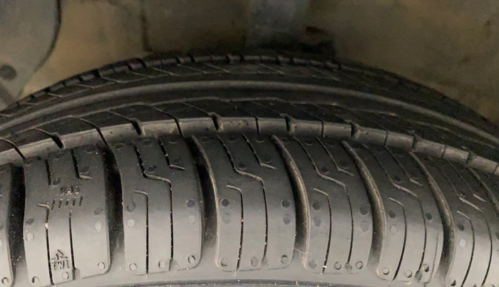 2014 Hyundai Grand i10 SPORTZ AT 1.2 KAPPA VTVT, Petrol, Automatic, 36,124 km, Left Front Tyre Tread
