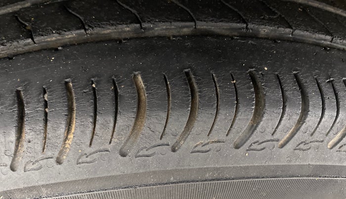 2023 Maruti New Wagon-R VXI CNG 1.0, CNG, Manual, 64,248 km, Left Front Tyre Tread