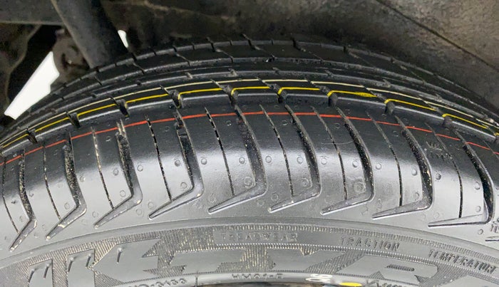 2014 Maruti Wagon R 1.0 VXI, Petrol, Manual, 59,918 km, Right Rear Tyre Tread