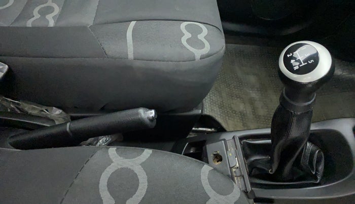 2014 Maruti Wagon R 1.0 VXI, Petrol, Manual, 59,918 km, Gear Lever