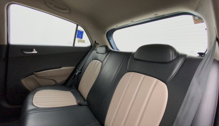 2015 Hyundai Grand i10 SPORTZ 1.2 KAPPA VTVT, Petrol, Manual, 29,588 km, Right Side Rear Door Cabin