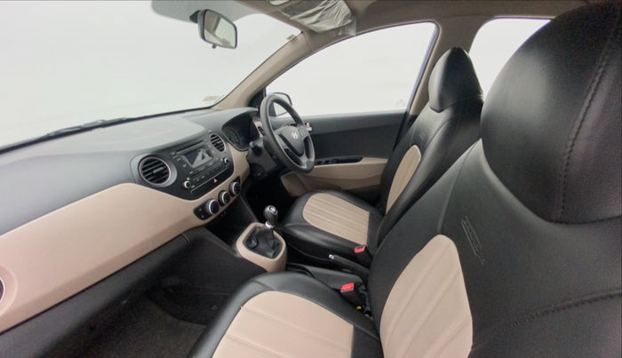2015 Hyundai Grand i10 SPORTZ 1.2 KAPPA VTVT, Petrol, Manual, 29,588 km, Right Side Front Door Cabin