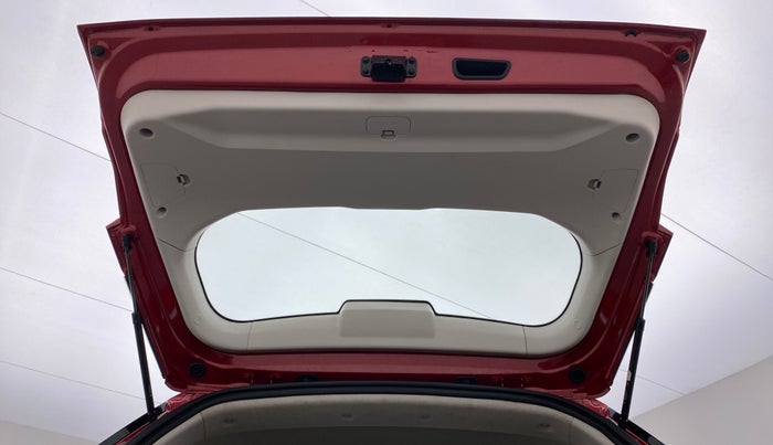 2021 Mahindra XUV300 1.2 W6 AT, Petrol, Automatic, 13,194 km, Boot Door Open