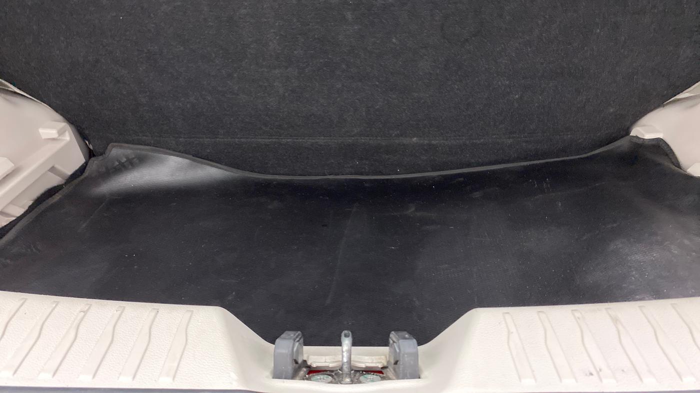 2021 Mahindra XUV300 1.2 W6 AT, Petrol, Automatic, 13,194 km, Boot Inside