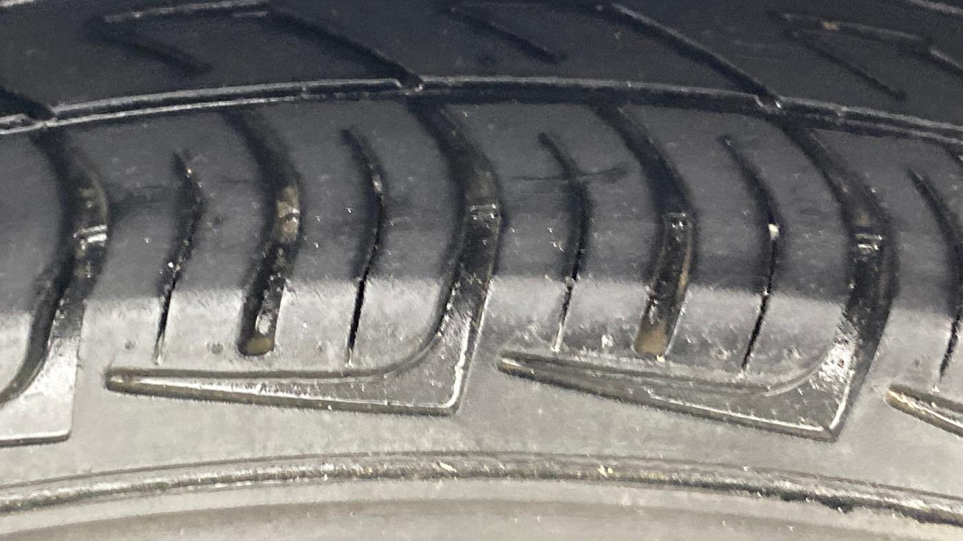 2013 Hyundai Eon MAGNA +, Petrol, Manual, 41,260 km, Left Rear Tyre Tread