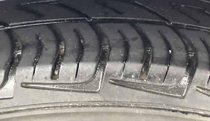2013 Hyundai Eon MAGNA +, Petrol, Manual, 41,195 km, Left Rear Tyre Tread