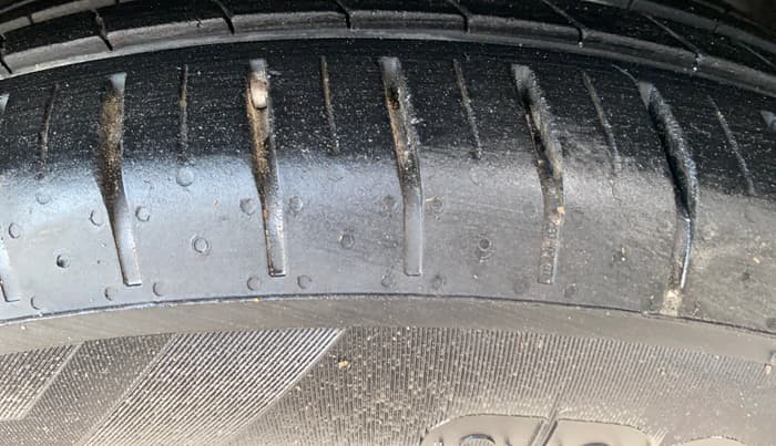 2023 Tata NEXON XM PLUS SUNROOF PETROL, Petrol, Manual, 85,759 km, Right Front Tyre Tread
