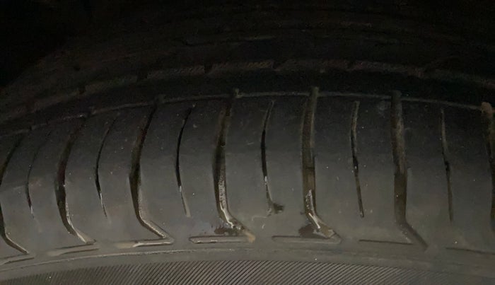 2017 Hyundai Creta SX PLUS AT 1.6 PETROL, Petrol, Automatic, 57,254 km, Left Front Tyre Tread