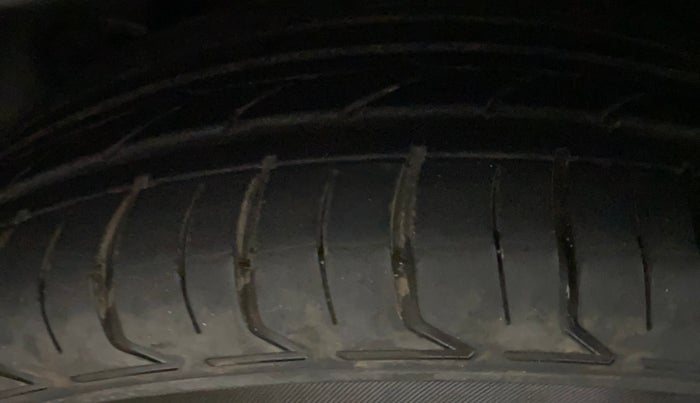 2017 Hyundai Creta SX PLUS AT 1.6 PETROL, Petrol, Automatic, 57,254 km, Right Rear Tyre Tread