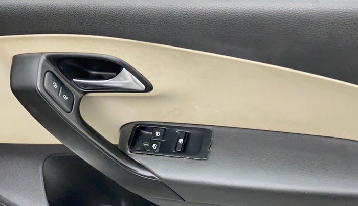 2010 Volkswagen Polo COMFORTLINE 1.2L PETROL, Petrol, Manual, 81,300 km, Right front window switch / handle - Child Switch not working for windows