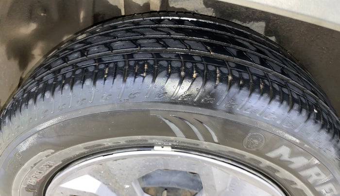 2023 Maruti BREZZA VXI AT SMART HYBRID, Petrol, Automatic, 47,903 km, Right Rear Tyre Tread