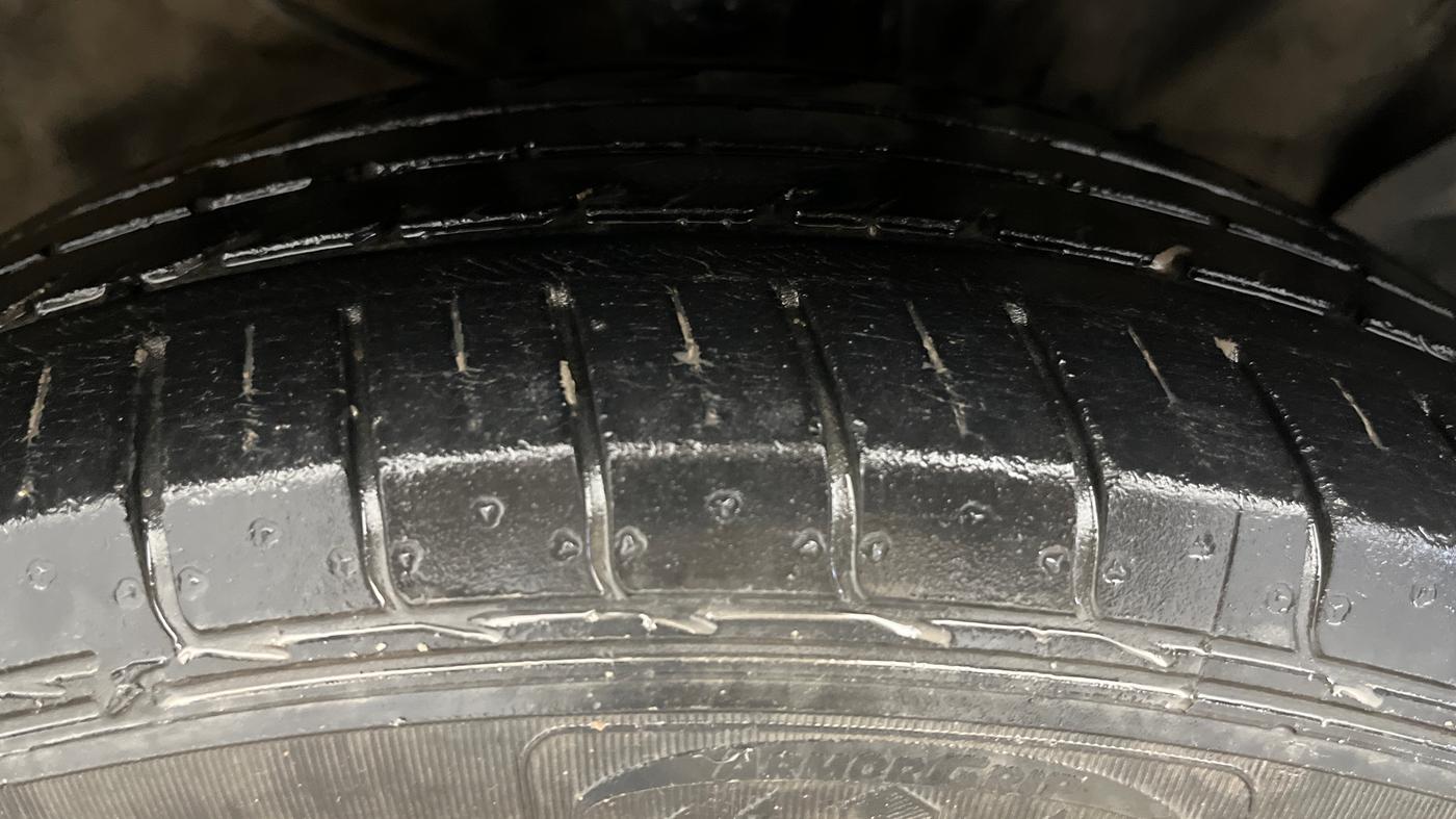 2017 Hyundai Creta SX PLUS 1.6 PETROL, Petrol, Manual, 34,982 km, Right Front Tyre Tread