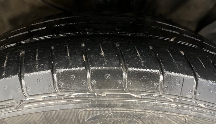 2017 Hyundai Creta SX PLUS 1.6 PETROL, Petrol, Manual, 34,982 km, Right Front Tyre Tread