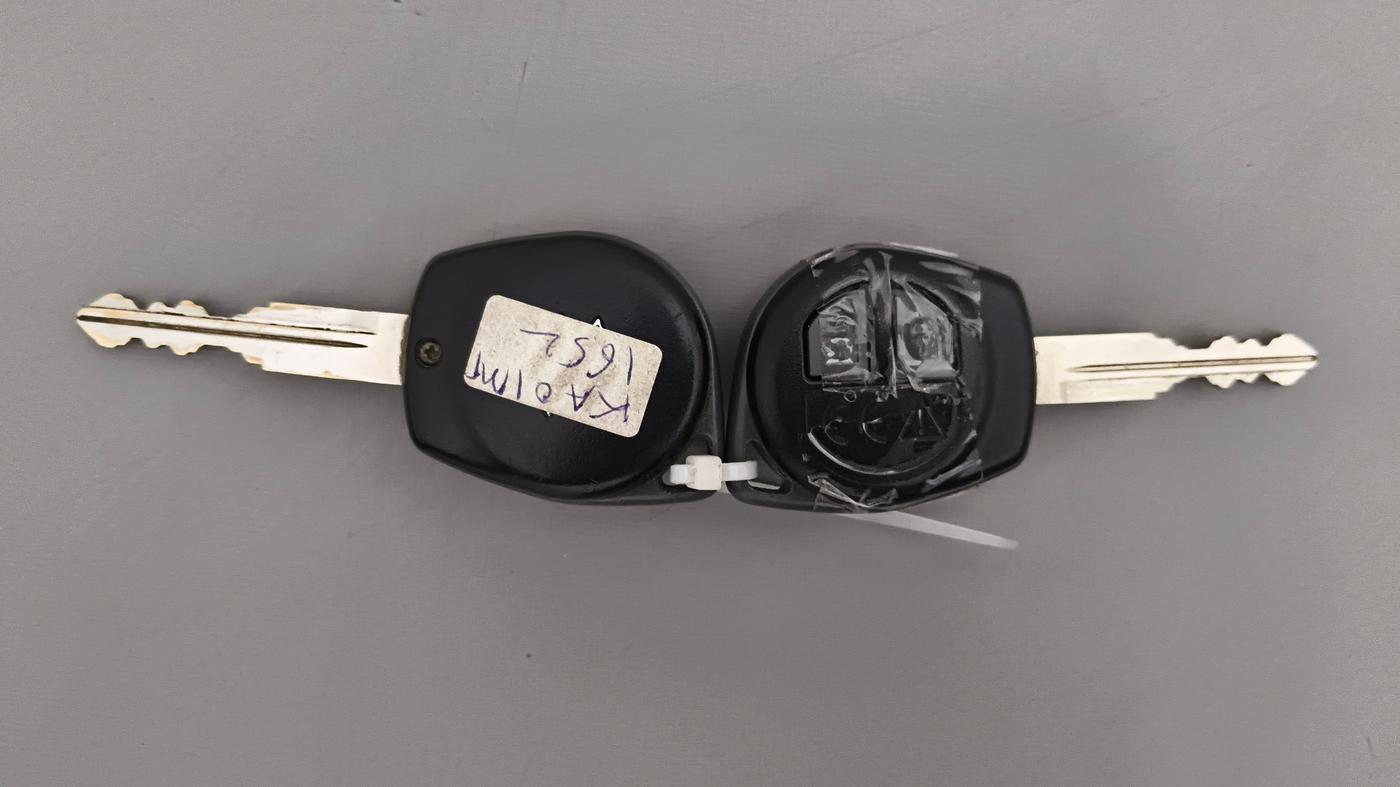 2019 Maruti Swift VXI, Petrol, Manual, 37,061 km, Key Close Up
