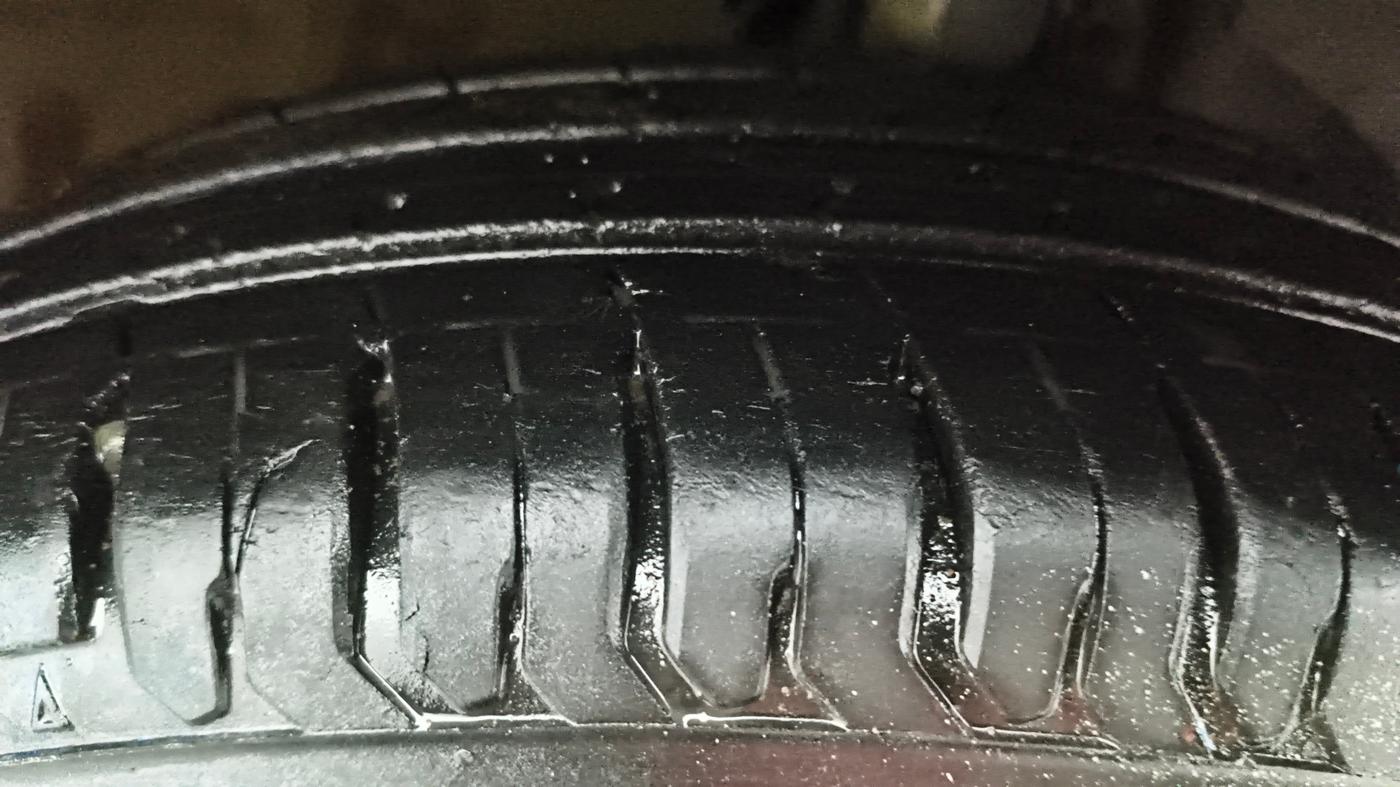 2019 Maruti Swift VXI, Petrol, Manual, 37,061 km, Right Front Tyre Tread