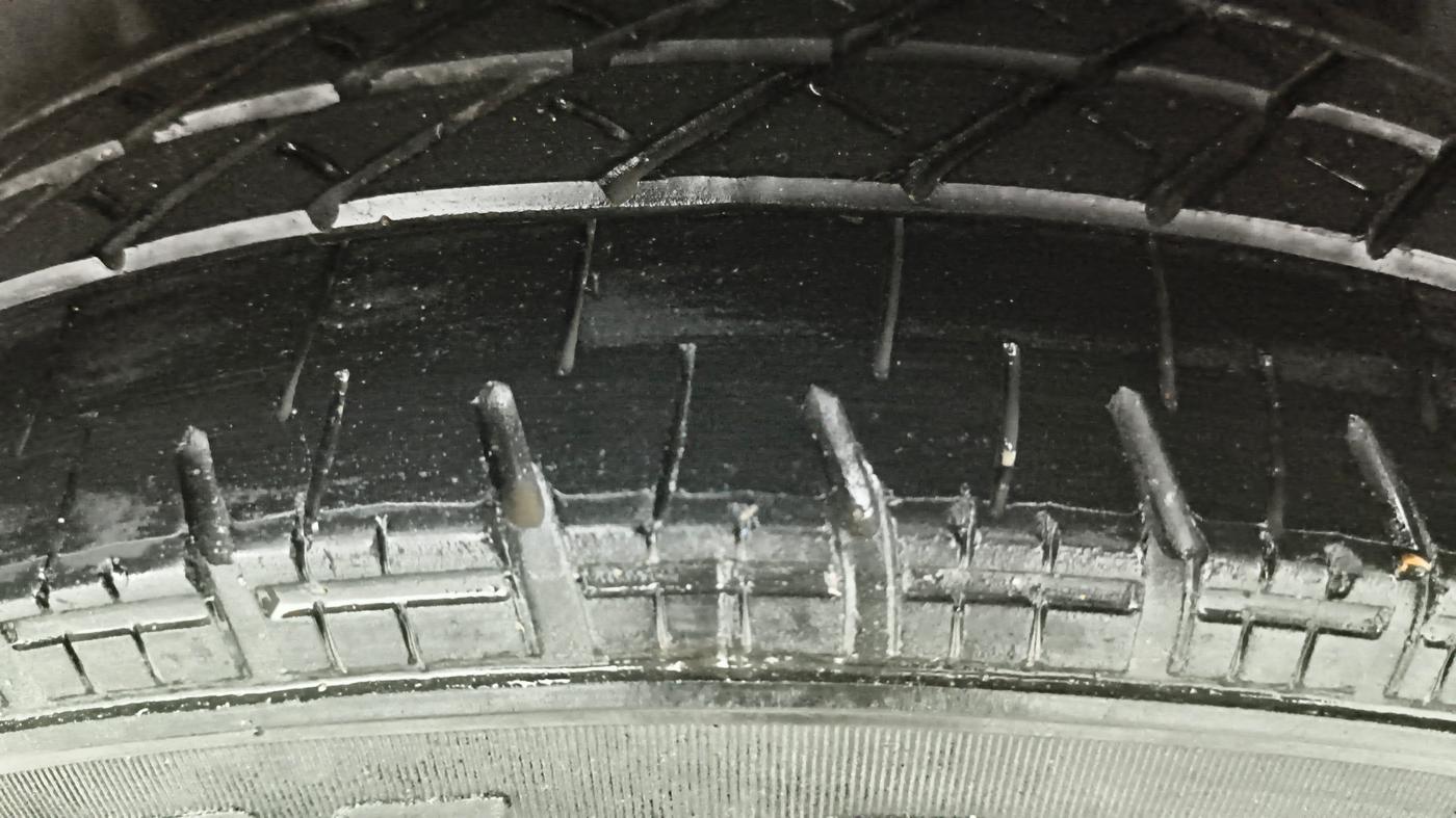 2019 Maruti Swift VXI, Petrol, Manual, 37,061 km, Left Rear Tyre Tread