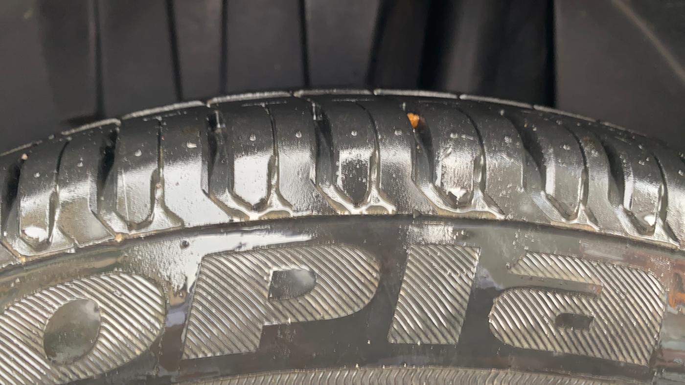 2019 Maruti Dzire VXI, Petrol, Manual, 21,769 km, Left Rear Tyre Tread