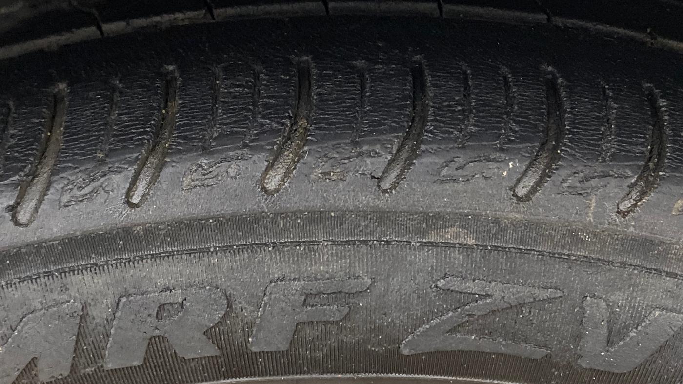 2022 Tata ALTROZ XM PLUS PETROL, Petrol, Manual, 58,379 km, Right Front Tyre Tread