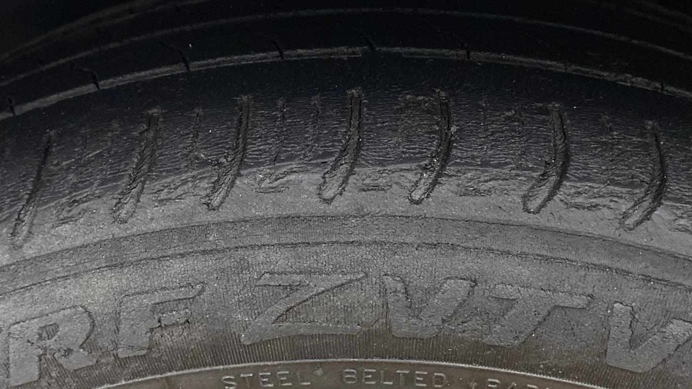 2022 Tata ALTROZ XM PLUS PETROL, Petrol, Manual, 58,379 km, Left Front Tyre Tread