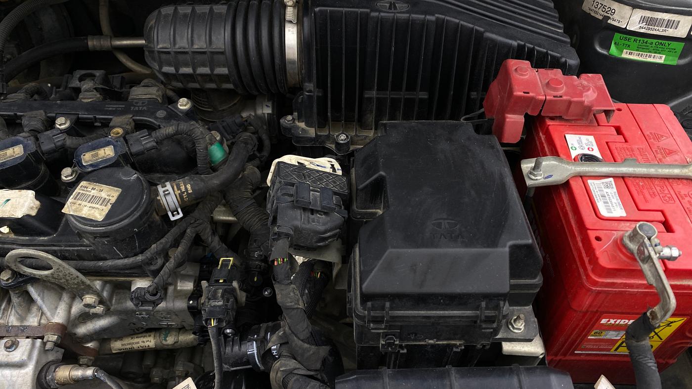 2022 Tata ALTROZ XM PLUS PETROL, Petrol, Manual, 58,379 km, Engine View - Left
