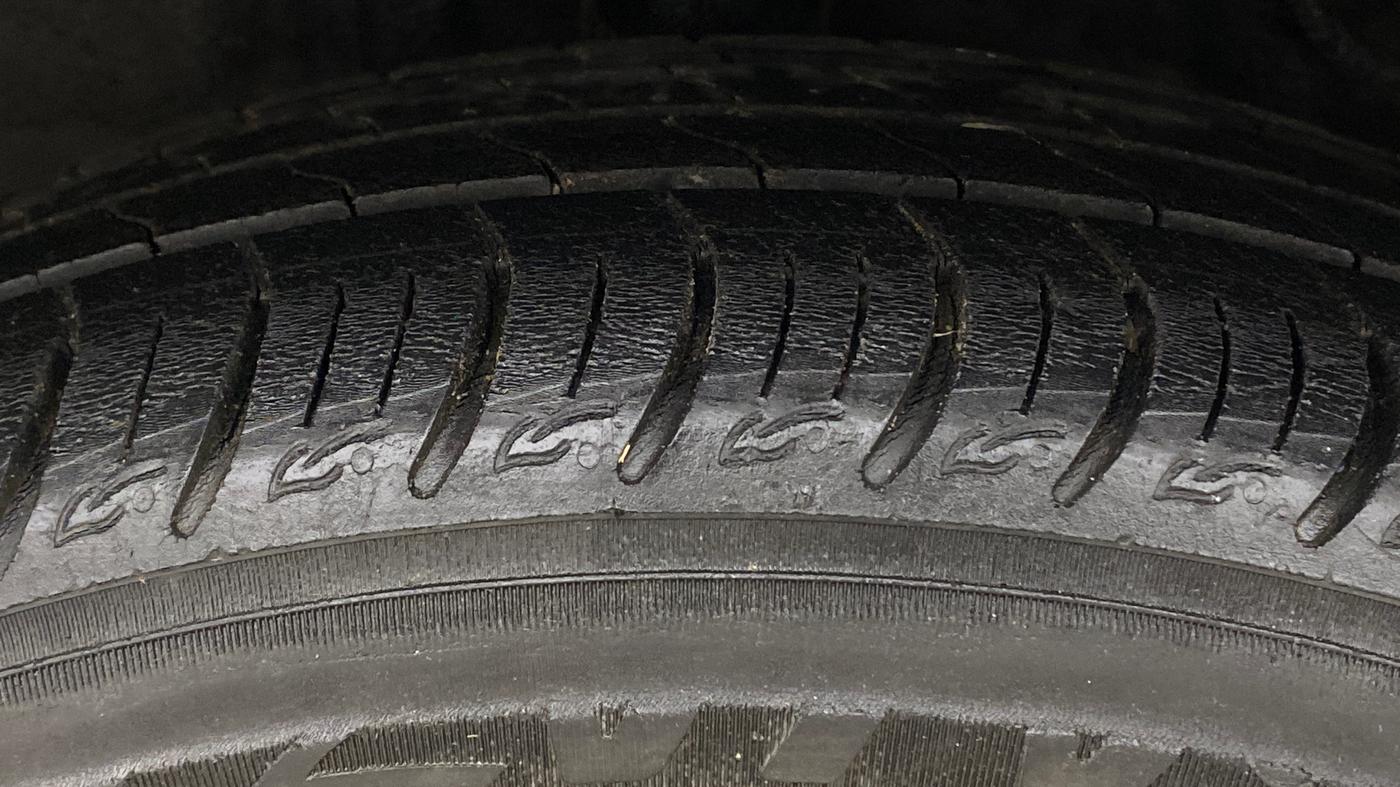 2022 Tata ALTROZ XM PLUS PETROL, Petrol, Manual, 58,379 km, Right Rear Tyre Tread