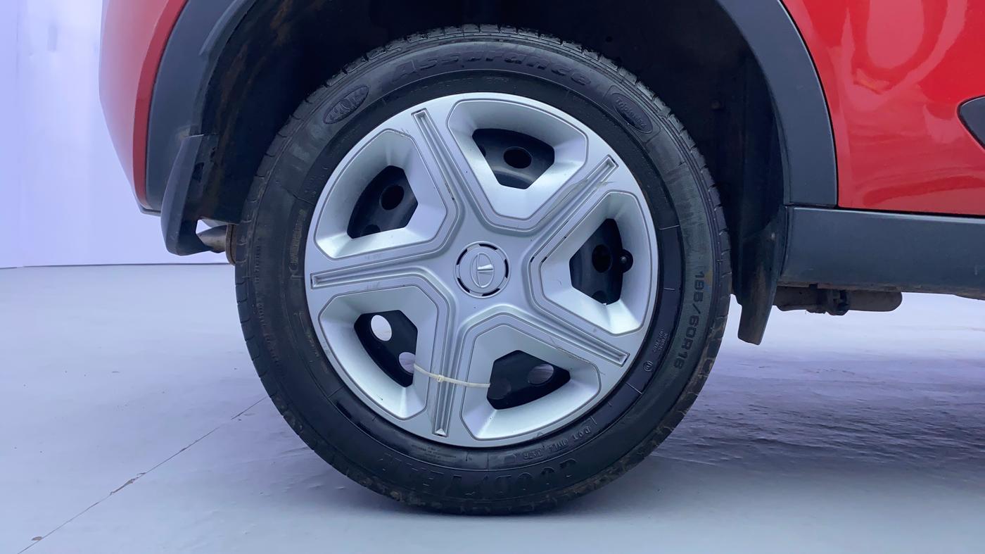 2019 Tata NEXON XM PETROL, Petrol, Manual, 22,077 km, Right Rear Wheel