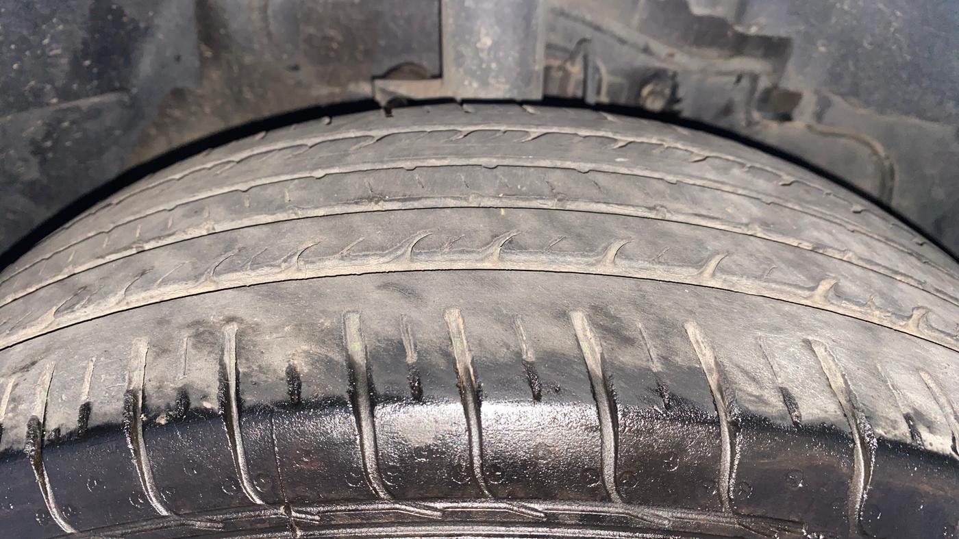 2019 Tata NEXON XM PETROL, Petrol, Manual, 22,077 km, Right Front Tyre Tread