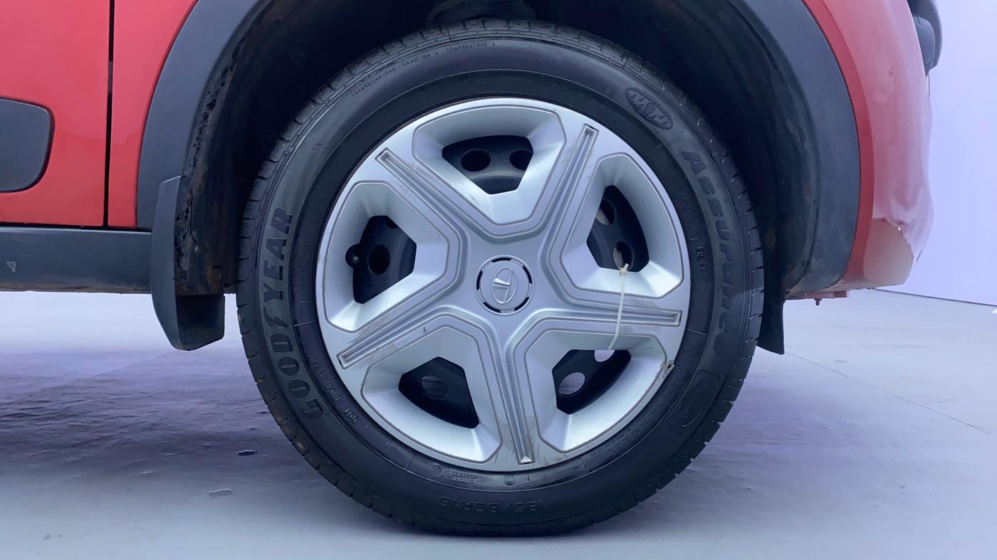 2019 Tata NEXON XM PETROL, Petrol, Manual, 22,077 km, Right Front Wheel