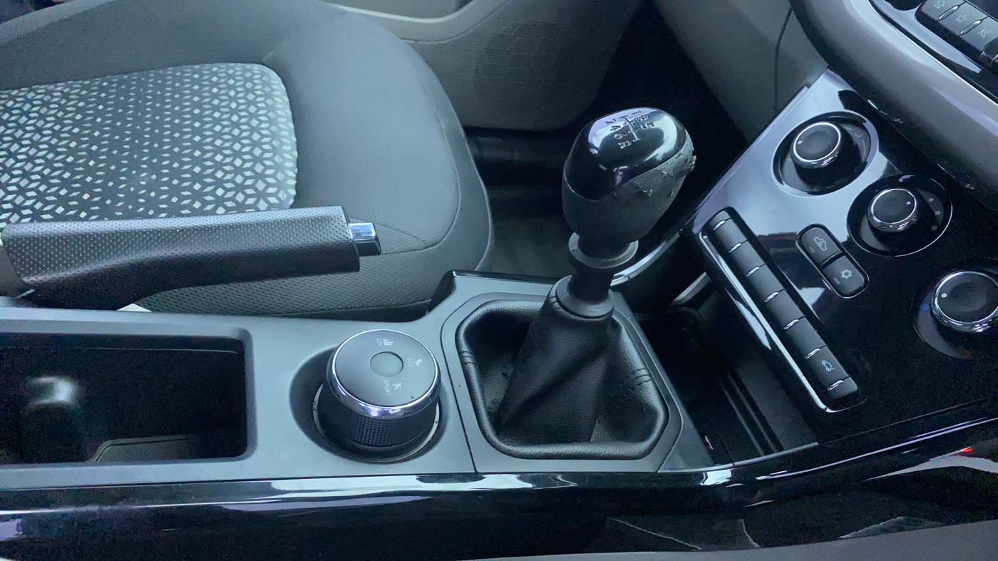 2019 Tata NEXON XM PETROL, Petrol, Manual, 22,077 km, Gear Lever