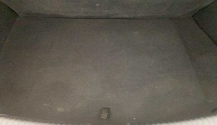 2015 Hyundai Grand i10 ASTA AT 1.2 KAPPA VTVT, Petrol, Automatic, 77,552 km, Boot Inside