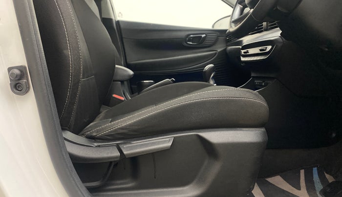 2021 Hyundai NEW I20 ASTA (O) 1.5 CRDI MT, Diesel, Manual, 32,496 km, Driver Side Adjustment Panel