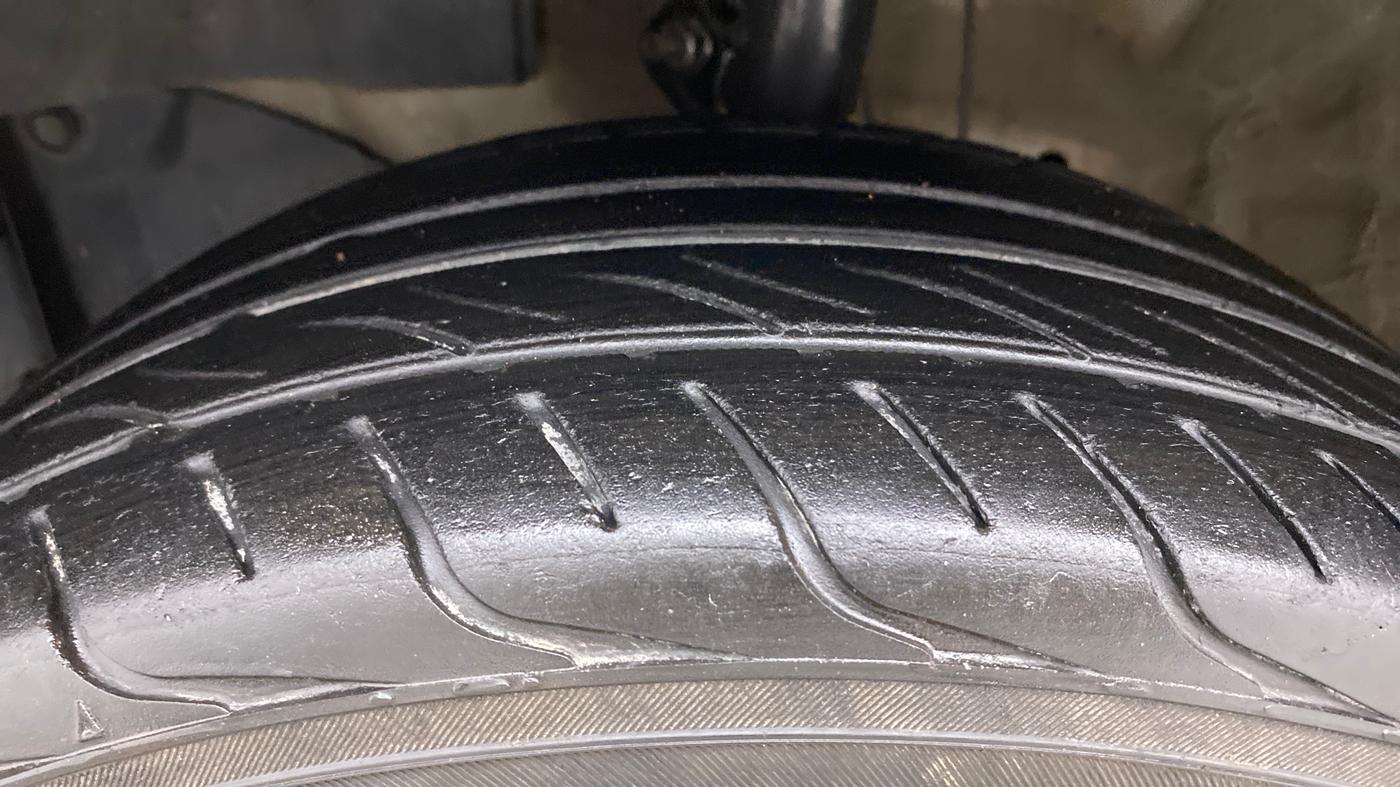 2020 Honda Amaze 1.2L I-VTEC VX CVT, Petrol, Automatic, 35,346 km, Left Front Tyre Tread