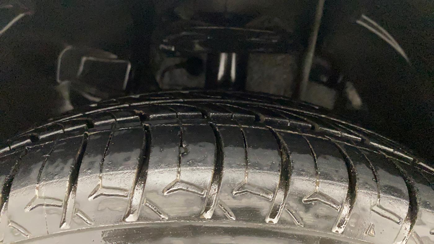 2018 Tata Tiago XZ DIESEL, Diesel, Manual, 95,705 km, Left Front Tyre Tread