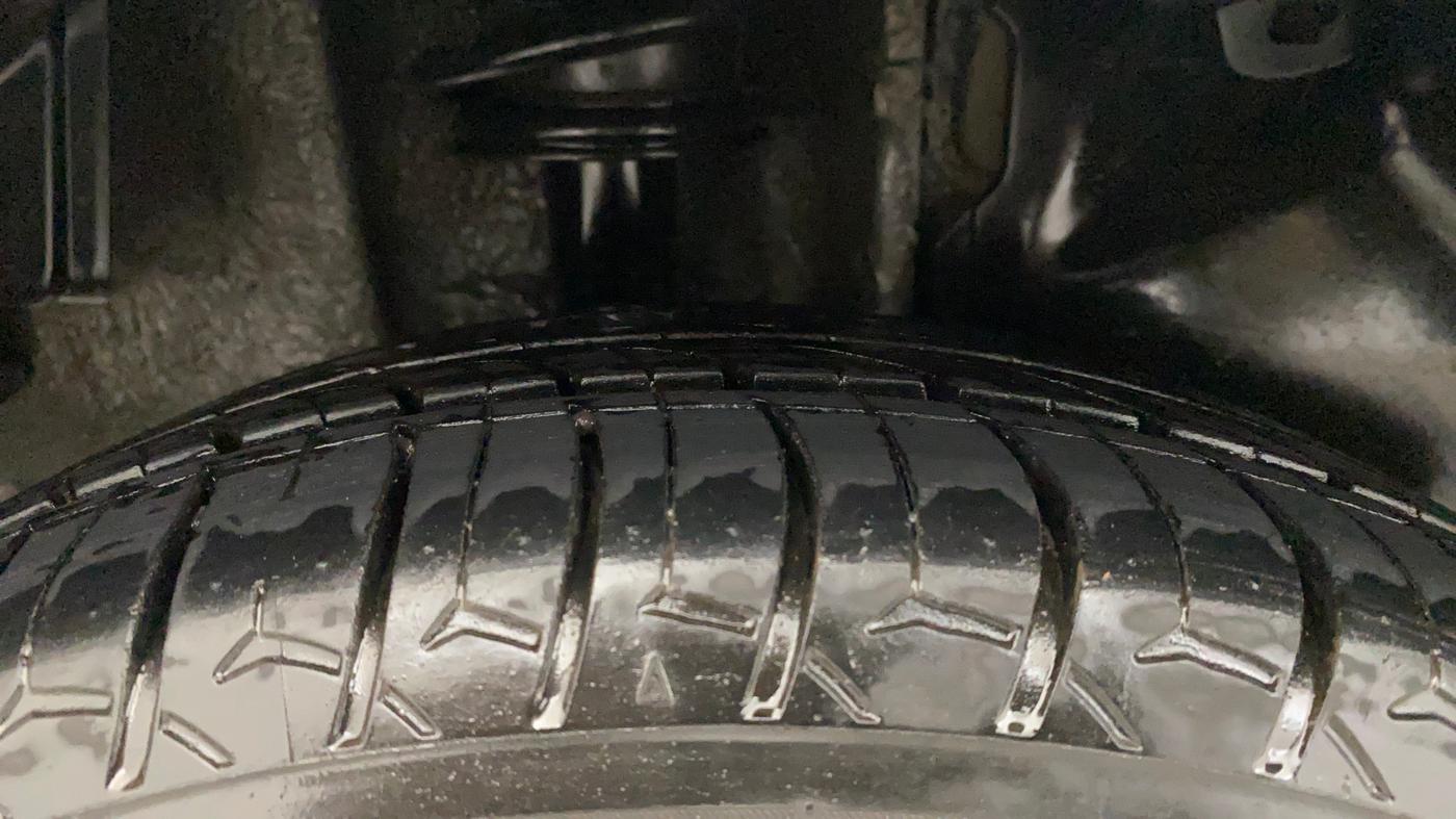 2018 Tata Tiago XZ DIESEL, Diesel, Manual, 95,705 km, Right Rear Tyre Tread