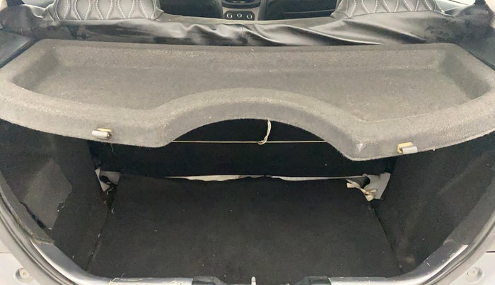 2018 Tata Tiago XZ DIESEL, Diesel, Manual, 95,705 km, Boot Inside