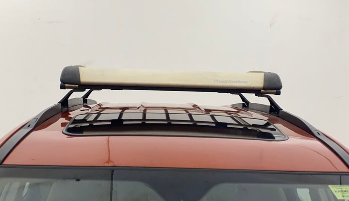 2017 Mahindra XUV500 W10, Diesel, Manual, 99,576 km, Moonroof/ Sunroof