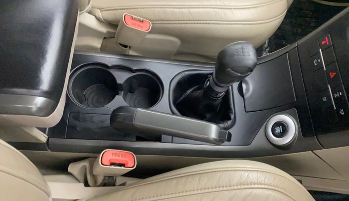 2017 Mahindra XUV500 W10, Diesel, Manual, 99,576 km, Gear Lever