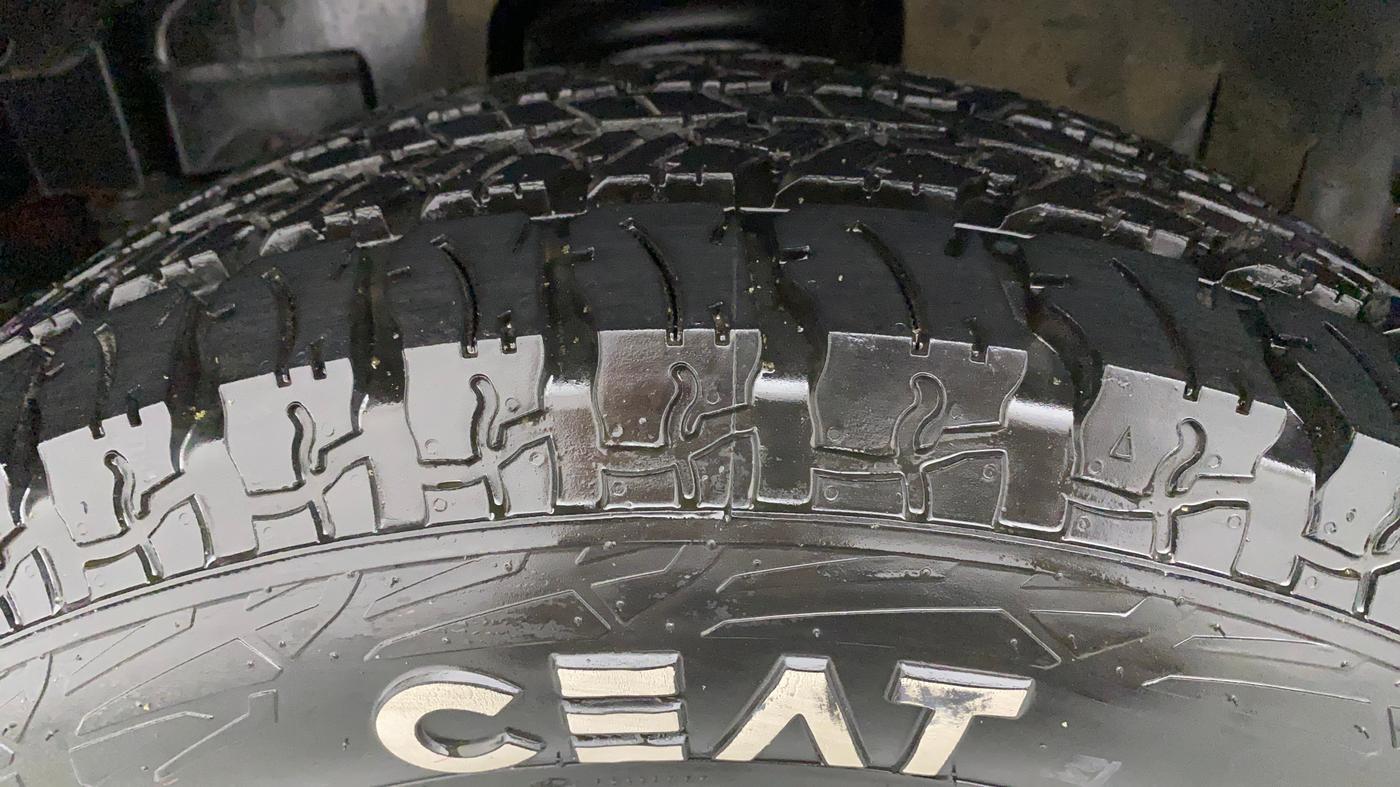 2021 Mahindra Thar LX HT PETROL 4WD MT, Petrol, Manual, 42,054 km, Left Front Tyre Tread