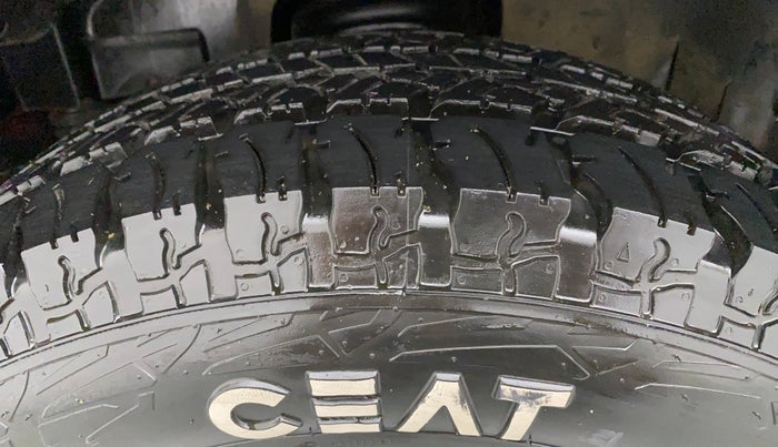2021 Mahindra Thar LX HT PETROL 4WD MT, Petrol, Manual, 42,054 km, Left Front Tyre Tread