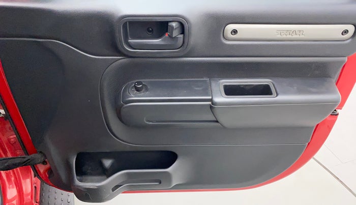 2021 Mahindra Thar LX HT PETROL 4WD MT, Petrol, Manual, 42,054 km, Driver Side Door Panels Control