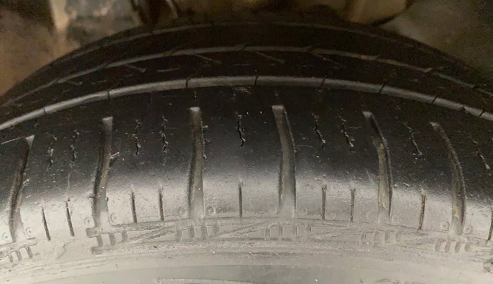 2016 Tata Tiago XZ 1.2 REVOTRON, Petrol, Manual, 68,480 km, Left Front Tyre Tread