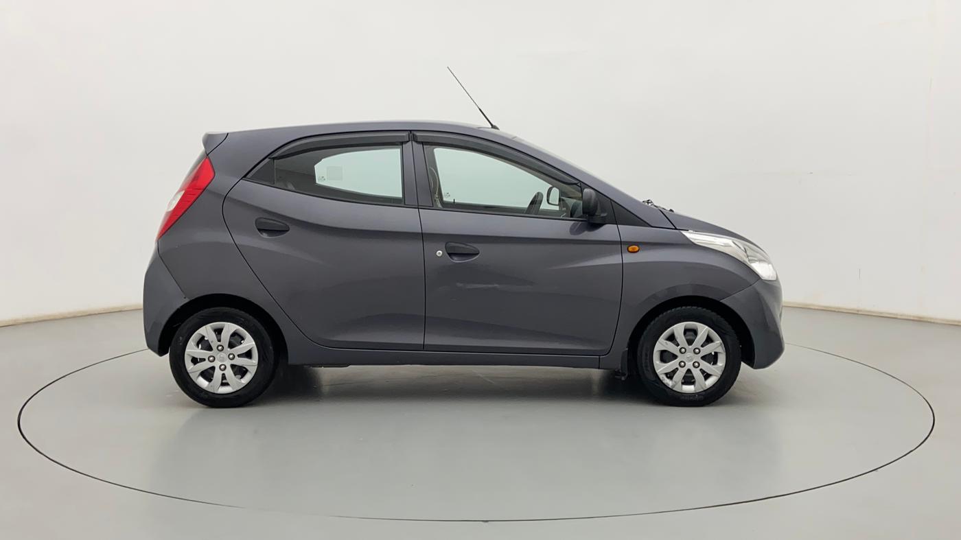 2015 Hyundai Eon MAGNA +, Petrol, Manual, 49,679 km, Right Side View