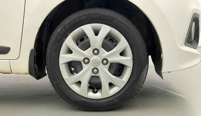 2016 Hyundai Grand i10 SPORTZ 1.2 KAPPA VTVT, Petrol, Manual, 35,747 km, Right Front Wheel