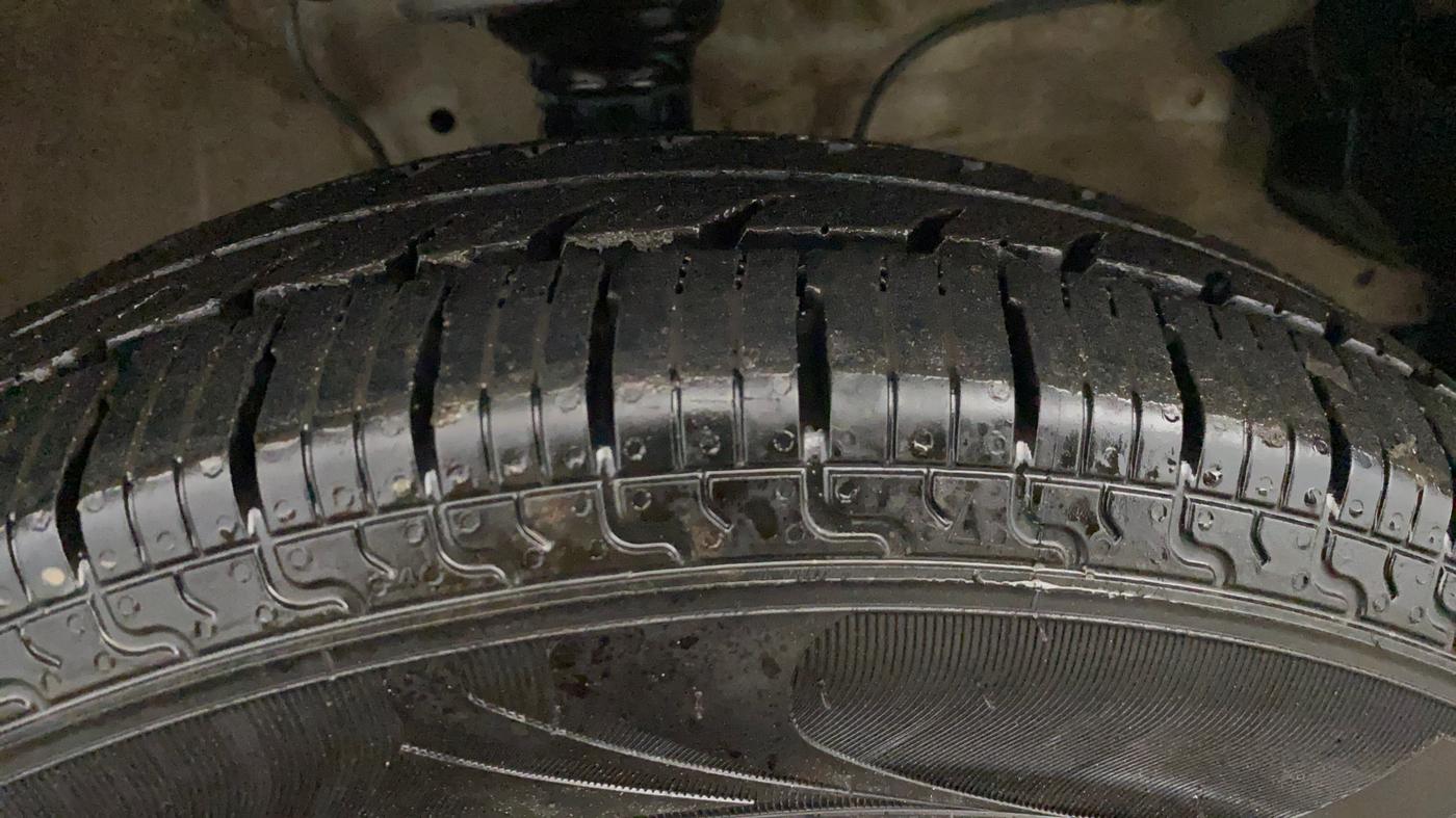 2021 Maruti S PRESSO LXI CNG, CNG, Manual, 78,653 km, Right Front Tyre Tread