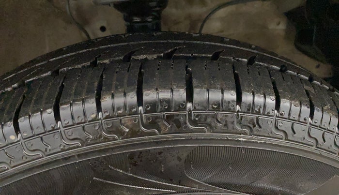 2021 Maruti S PRESSO LXI CNG, CNG, Manual, 78,653 km, Right Front Tyre Tread