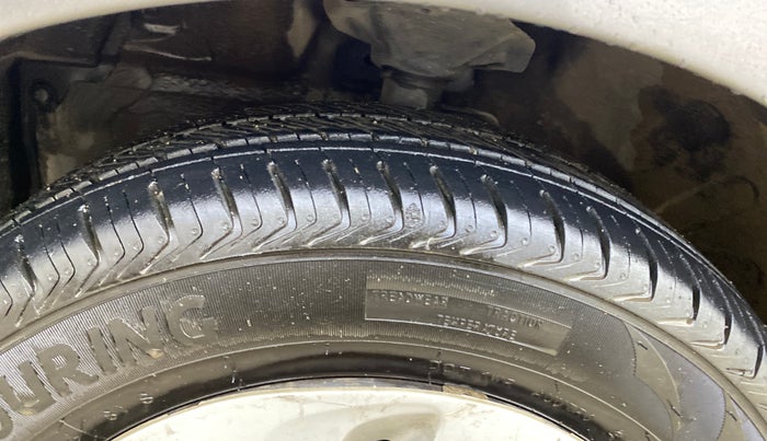 2018 Maruti Celerio VXI CNG, CNG, Manual, 60,083 km, Left Front Tyre Tread