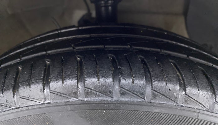 2020 Hyundai AURA S 1.2 CNG, CNG, Manual, 36,020 km, Right Front Tyre Tread