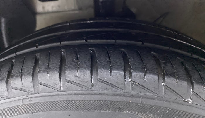 2020 Hyundai AURA S 1.2 CNG, CNG, Manual, 36,020 km, Left Front Tyre Tread